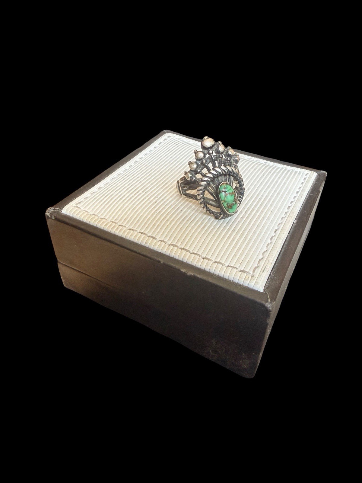 Unique Southwest Sterling Silver Green Turquoise Ring Size: 5.5