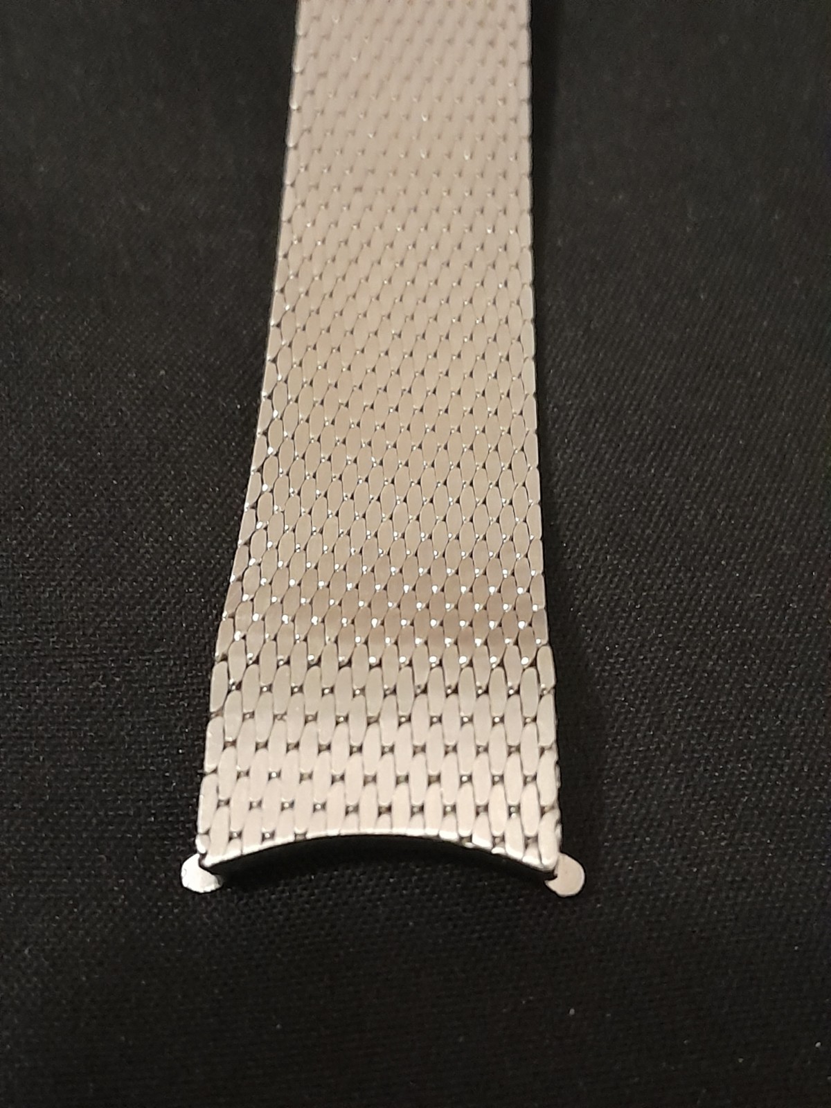 Bulova Stainless Steel mesh bracelet 15.5cm L x 18mm lugs very nice condition