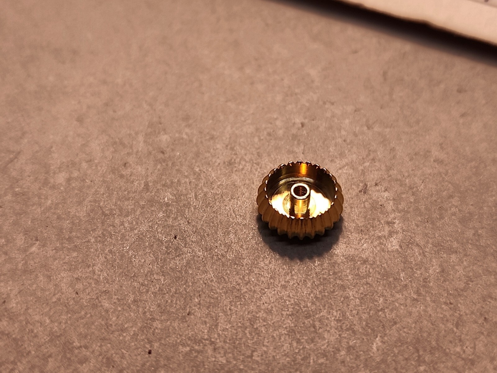 NOS 12 Size Yellow Pocket Watch Tap 2 Crown 8.7mm Diameter