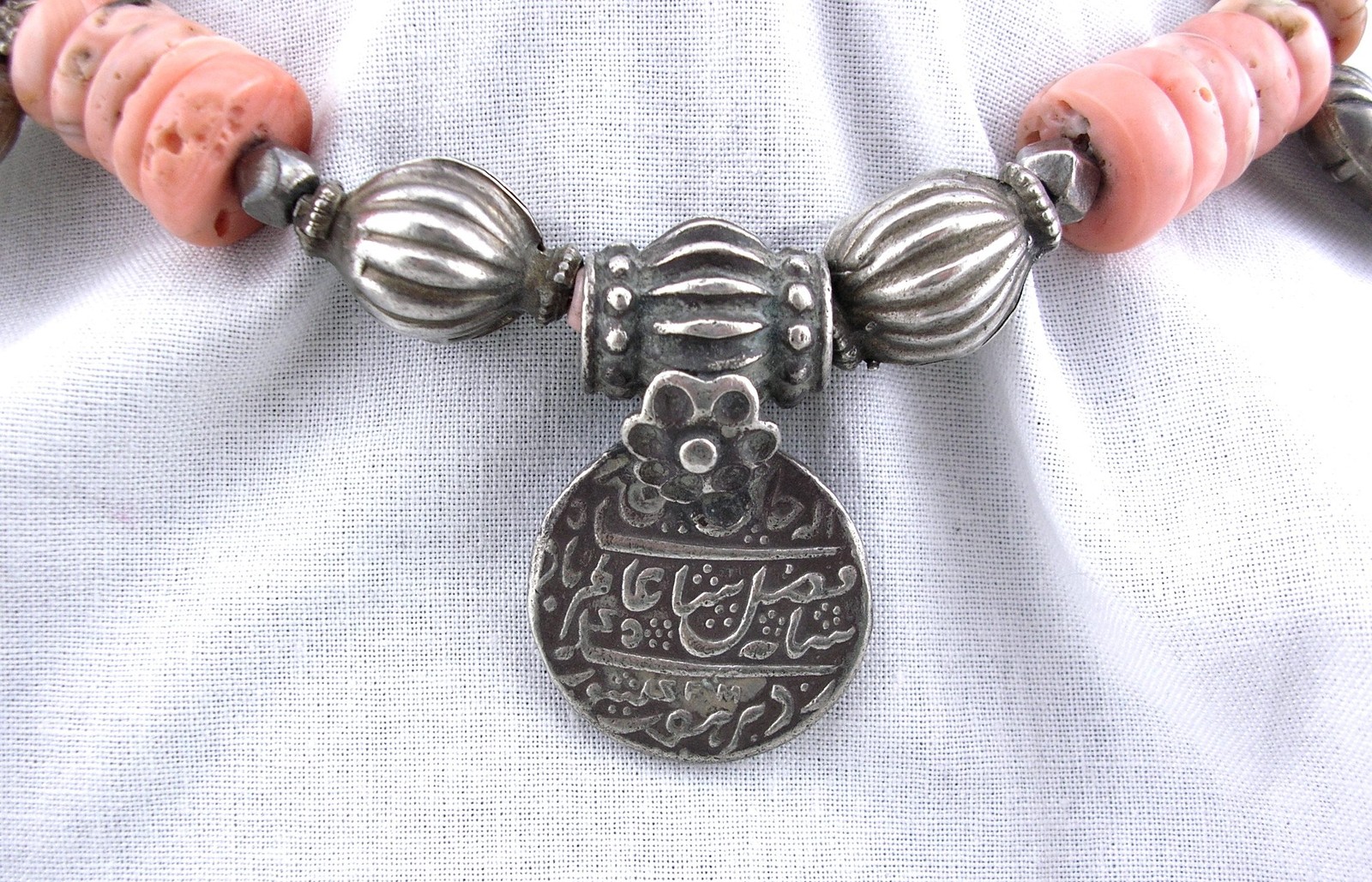 VINTAGE AFGHANISTAN SILVER AND CORAL NECKLACE 42 cm 118 gr