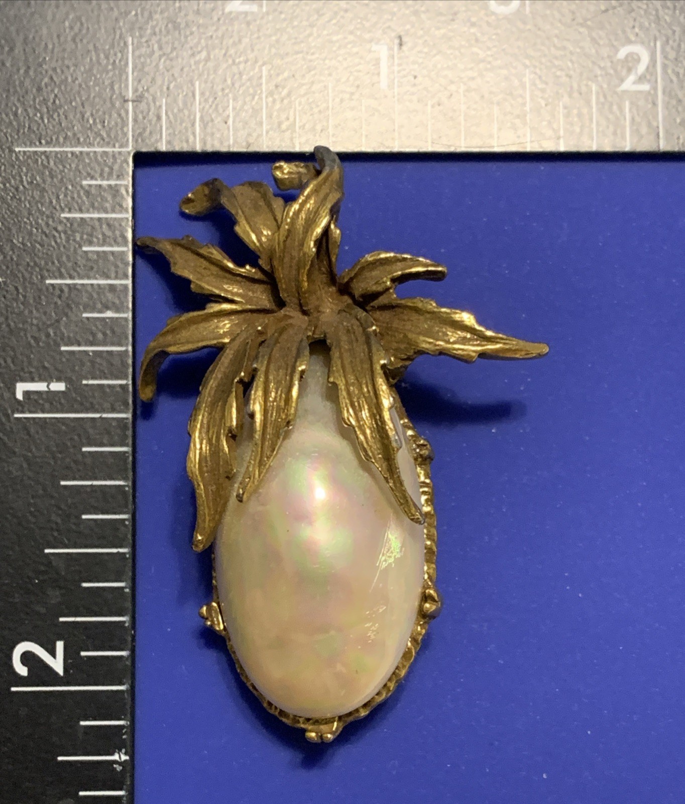 Vintage Faux Pearl Pineapple Brooch Fantastic Luster Gold Tone All Occasion