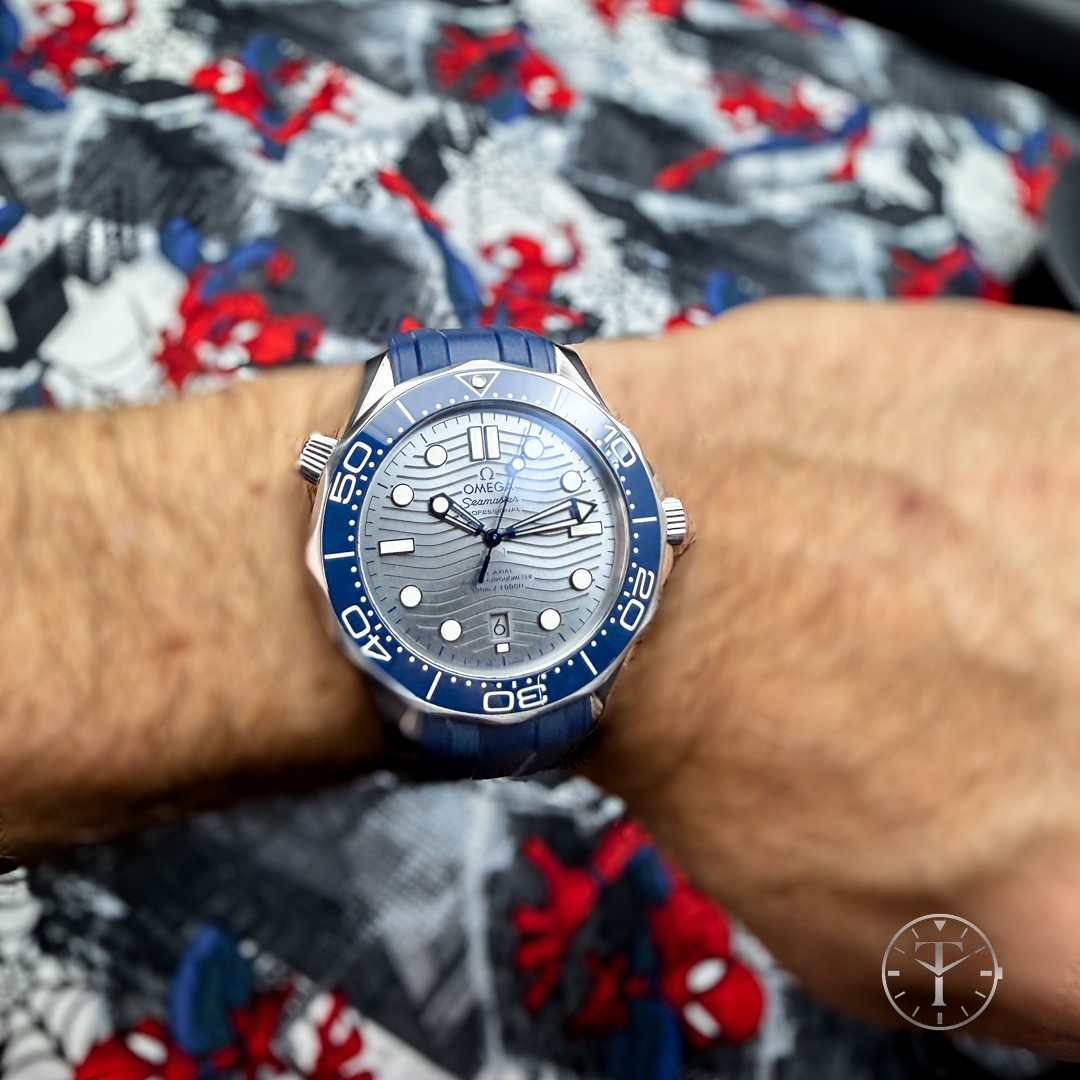 Omega Seamaster Diver 300M 42mm Gray Wave Dial Blue Ceramic Bezel w/ Box & Cards