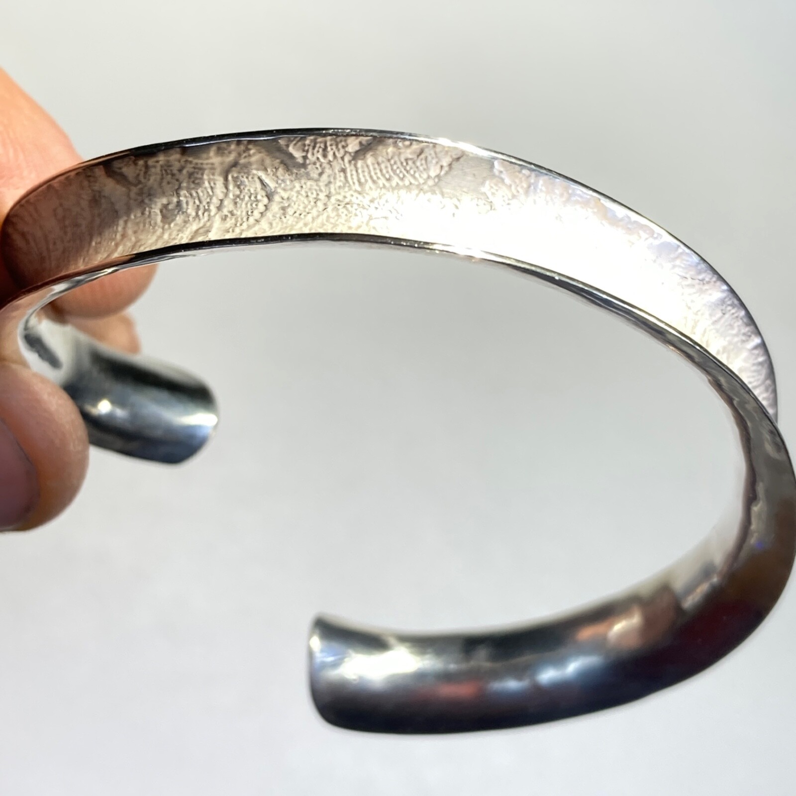 Artist Concave Cuff Bangle Bracelet Sterling Silver 13g Vintage 2 1/8 in ID i77