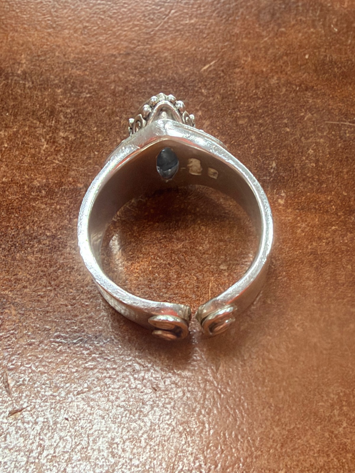 Sajen Sterling Silver Ring (Size 7.5+) with Natural iolite [076DUW]