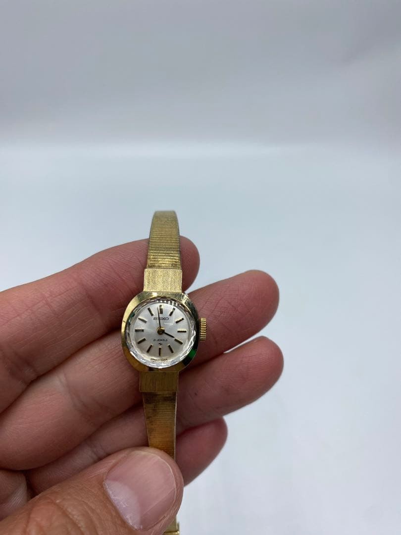 Excellent condition SEIKO 21 jewels gold analog manual winding watch 11-0340