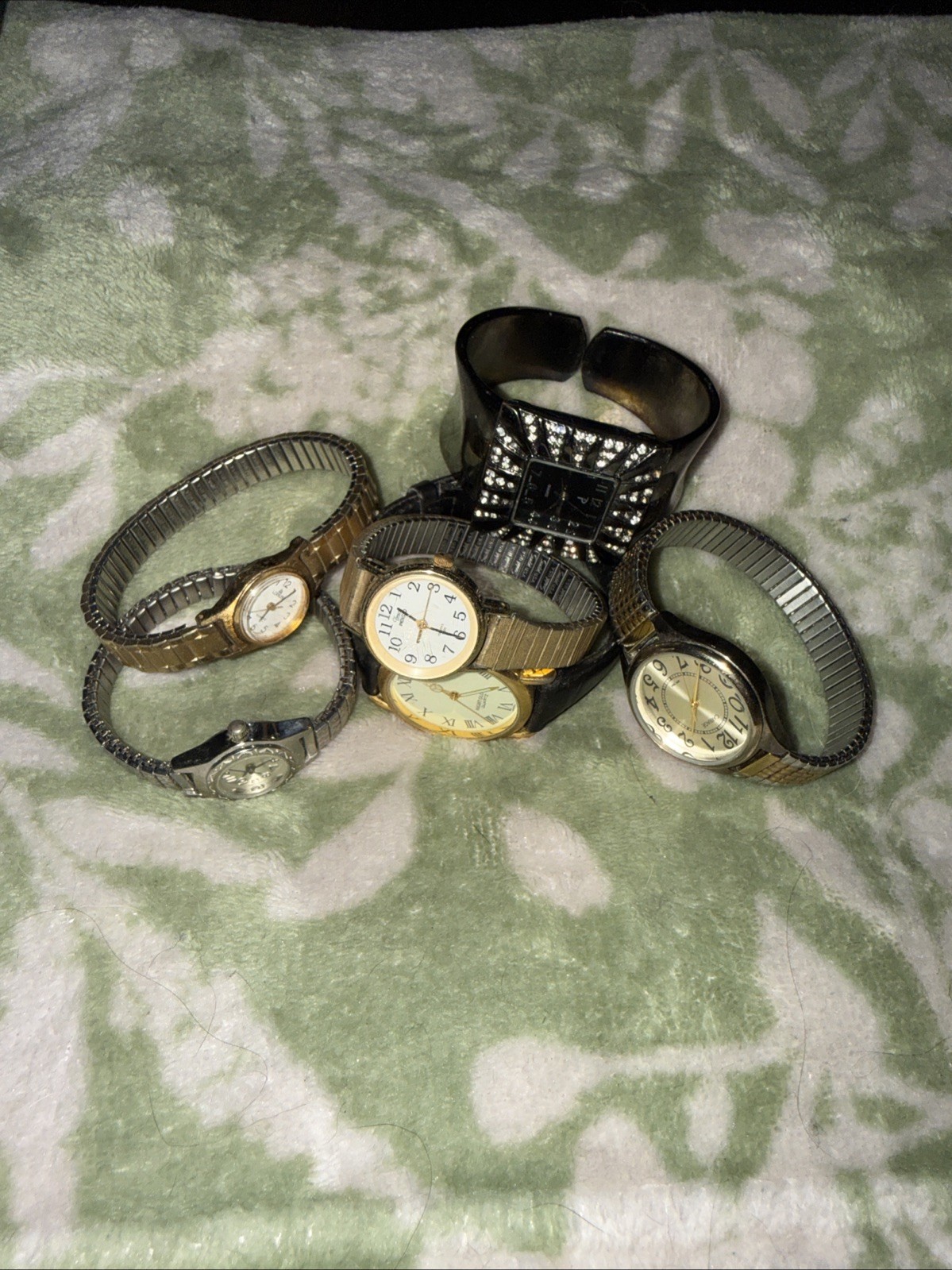 Set of 6 Womens Watches Random Lot Untested Multi Style for Parts or Fashion