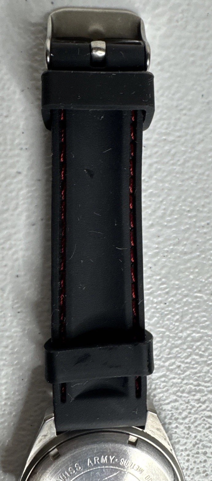 Men’s VICTORINOX Swiss Army Stainless Rubber Band Strap Watch GLOW Dark 241083