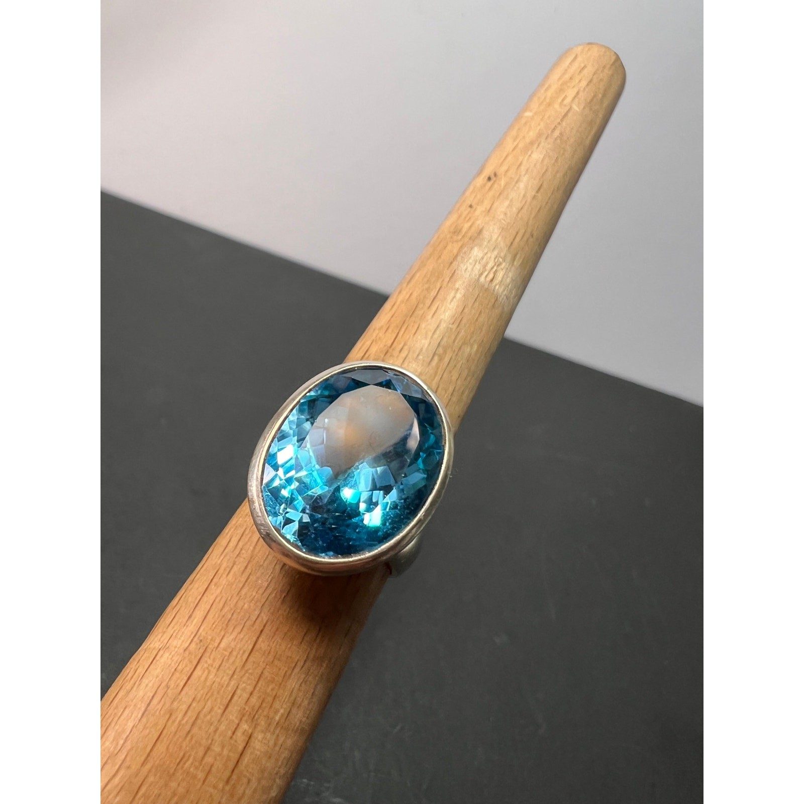 NEW Blue topaz sterling silver ring size 7.5 / 12.43 grams