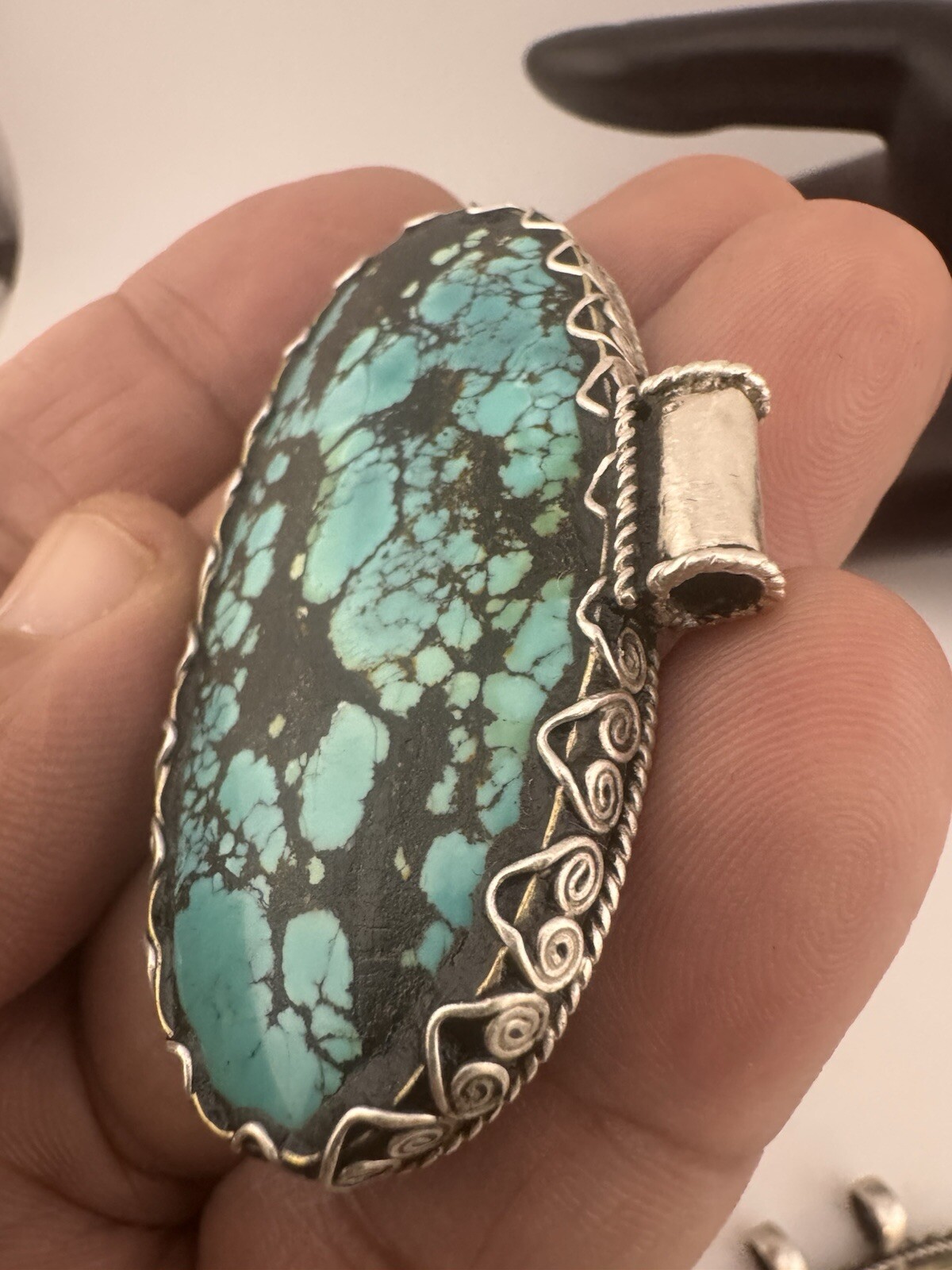 Spiderweb Turquoise Natural 24.8g (32.38×64.20×5.46) Vantage Pendant S00018