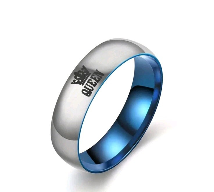 Women’s SZ 9 Silver Stainless Steel Band Blue Inside w Queen & Crown Ring (U.S.)
