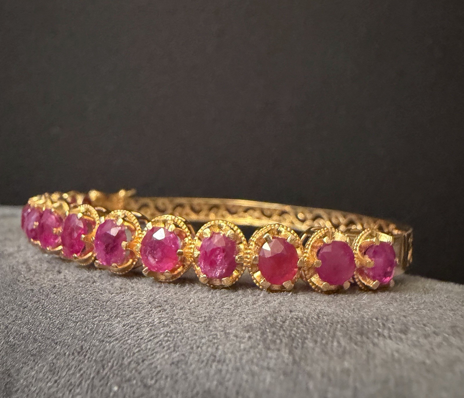 Certified Natural Burma(Mogok) Ruby 18k Y Gold LotusFlower Bracelet Bangel
