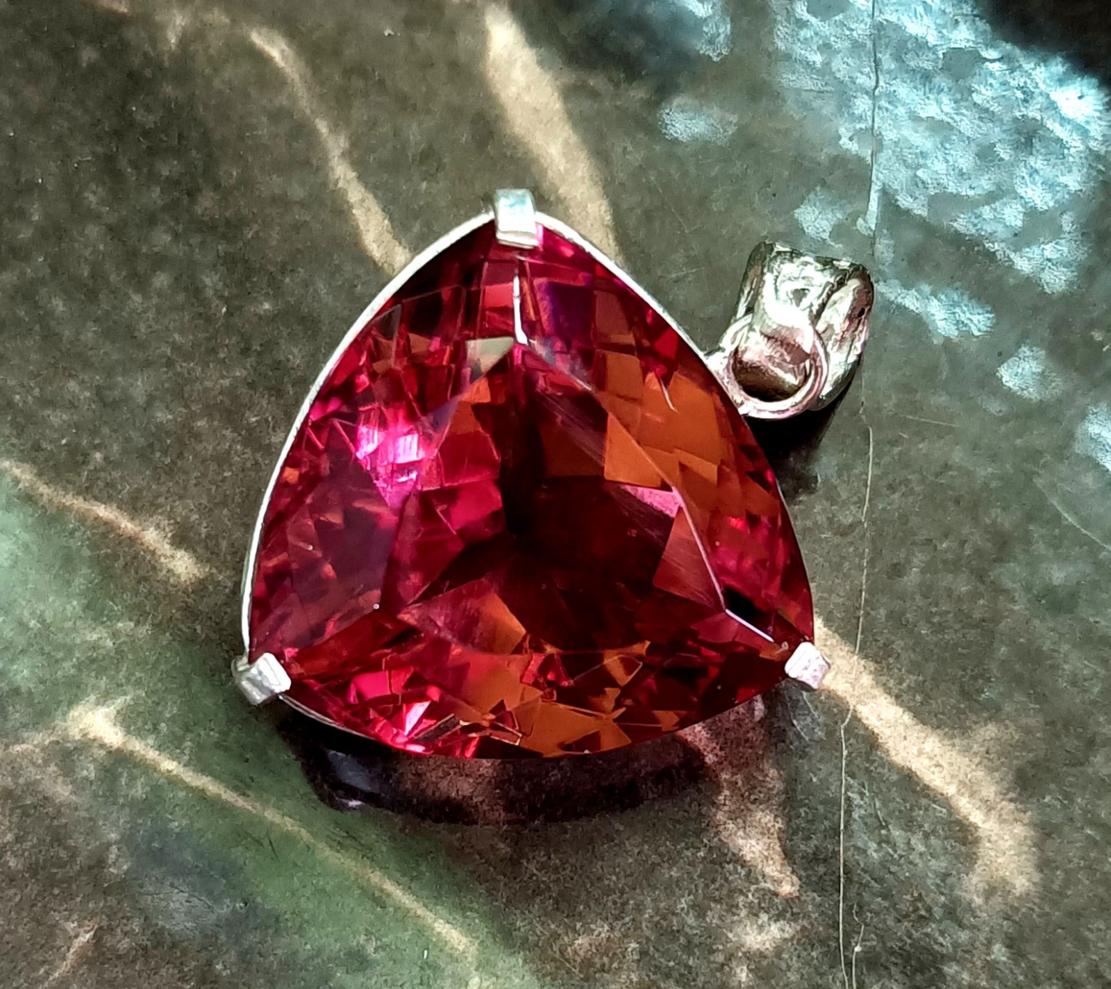 EGL Certified 84.05 Ct Trillion Natural Zultanite 925 Silver Pendant Loose Gems