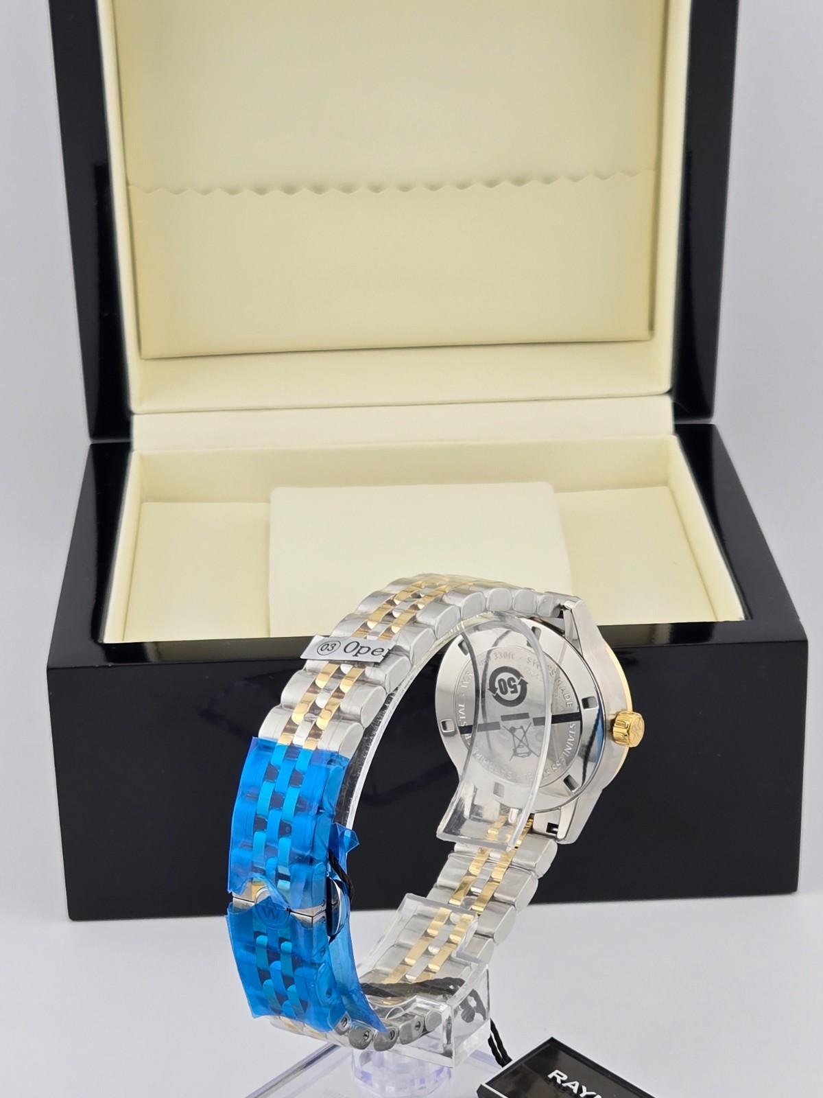 Raymond Weil Freelancer MOP Dial Women’s Watch 5634-STP-97021 ($1375 MSRP)