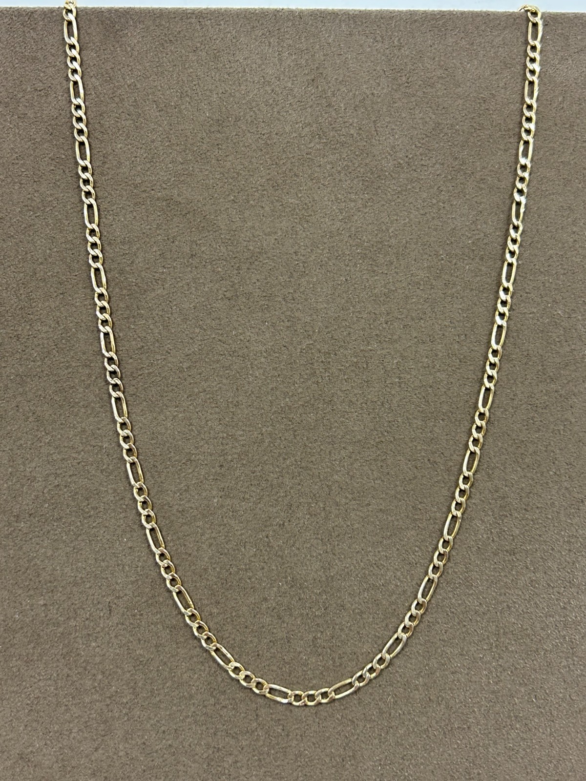 LOVELY 10K YELLOW GOLD 3 mm FIGARO CHAIN 19″