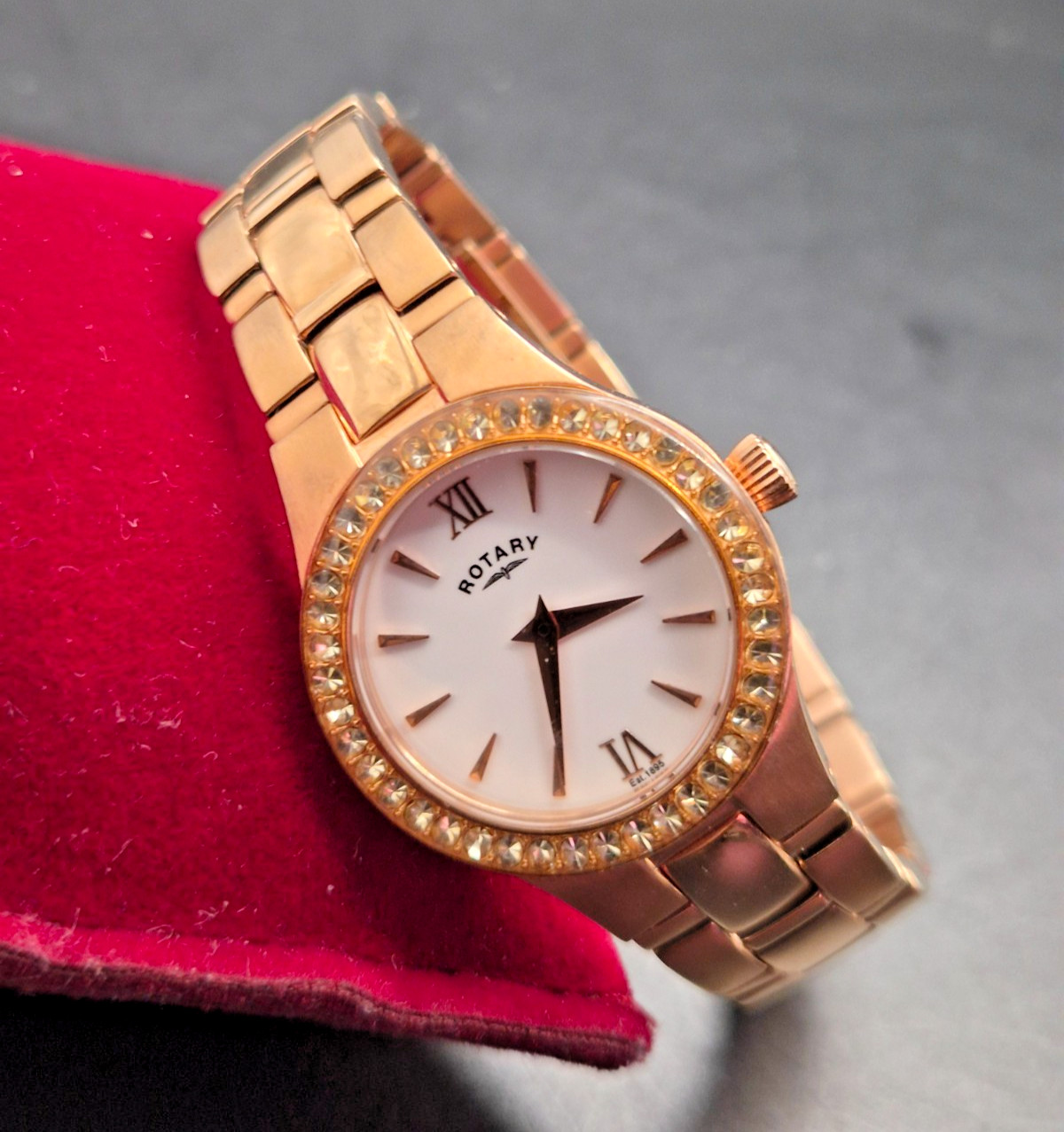 ROTARY Dolphin Standard Women’s Gold Tone Crystal Surround Watch-MINT/Working
