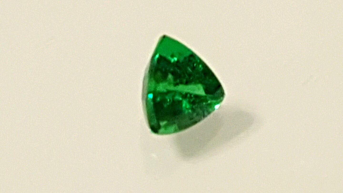 Collectors Stone Rare Tsavorite Garnet Very Good Cut Calibrated Trillion 6 mm