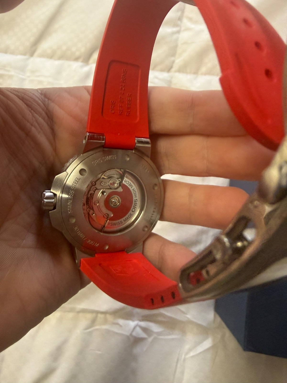 ORIS Aquis Date Relief – Red – w/box