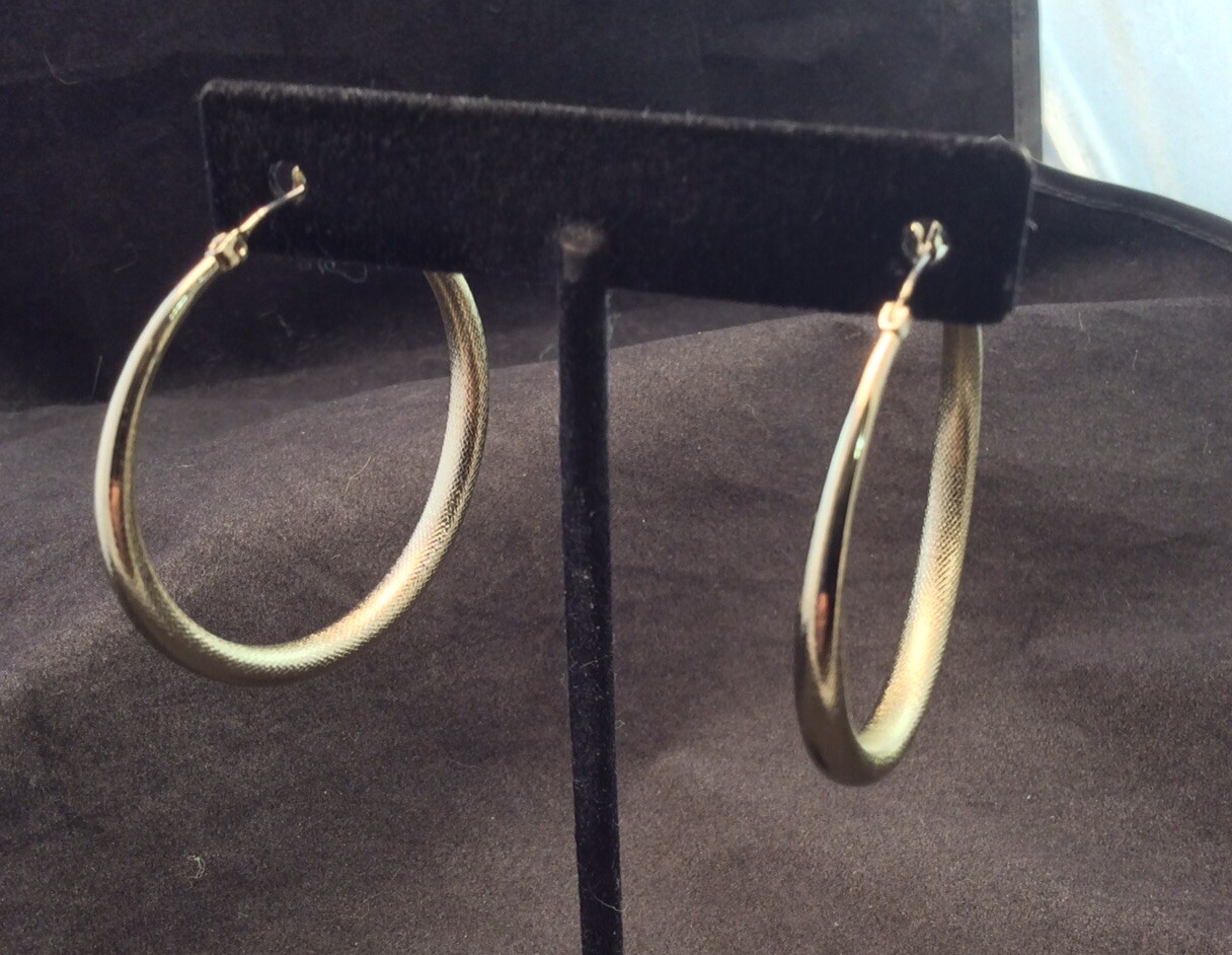 Large Gold Tone Round Textured Latch Back Hoop Earrings 1.75”