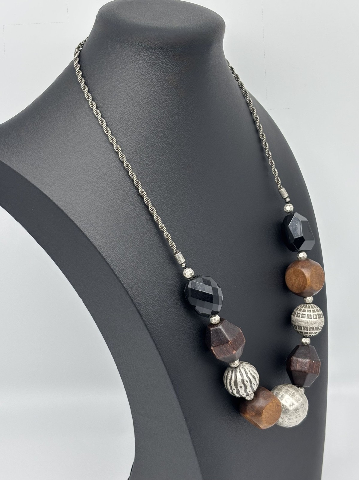 Vintage Boho-Style Necklace Chunky Wood Black Acrylic Silver-Tone Textured Beads