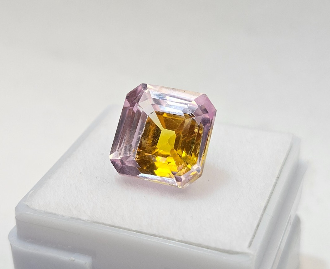 Pitambari Sapphire 10+ Ct Asscher Cut Bi-Colour Natural Certified Loose Gemstone