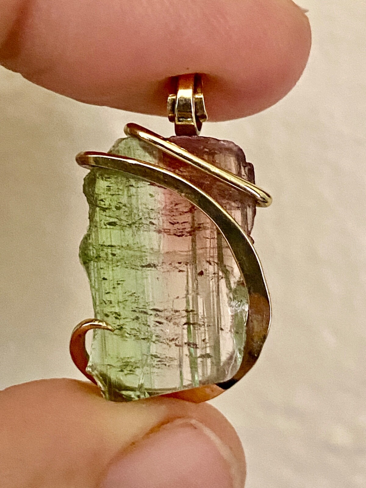 15.02ct Tourmaline Brazil Bi-Color Slice Forge 14K Yellow Gold Pendant Total Wt