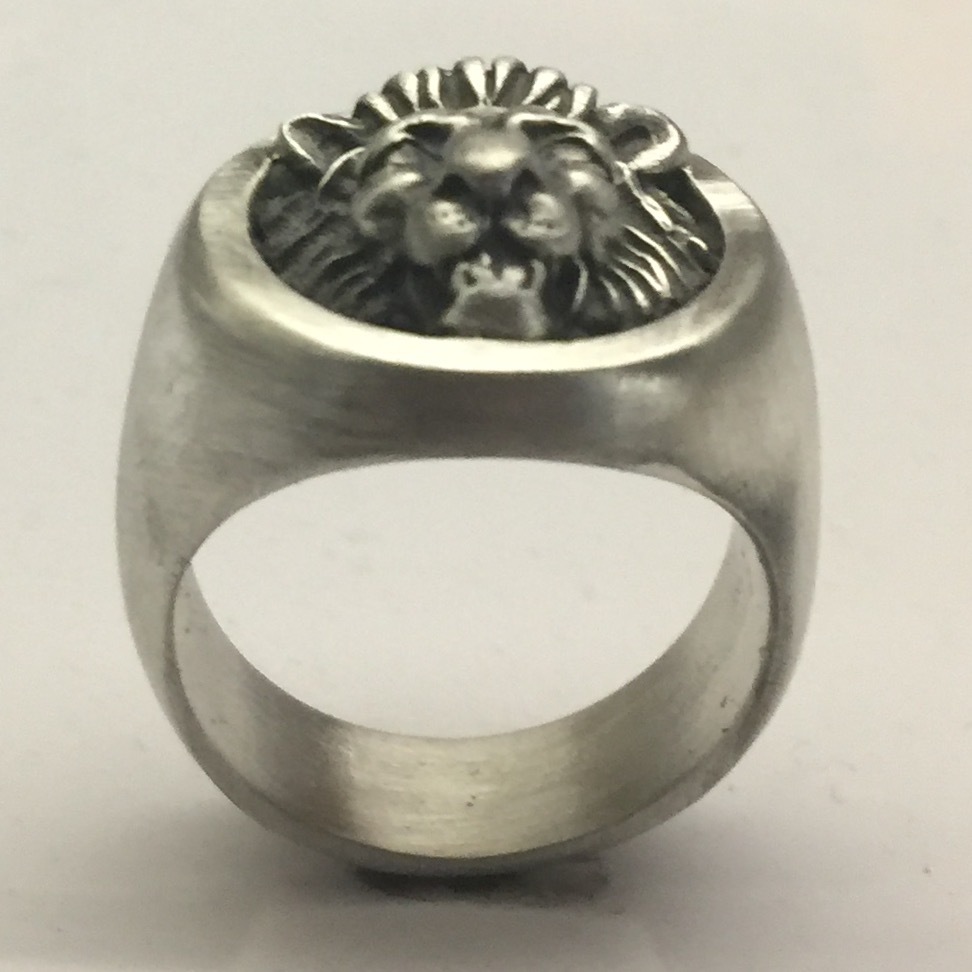 MJG STERLING SILVER HEAVY LION KING RING. BIKER. GUITAR PLAYER.