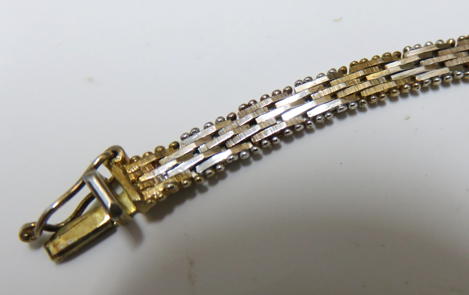 Beautiful Sterling Silver 7″ Long Bracelet, Marked “925 & Italy”