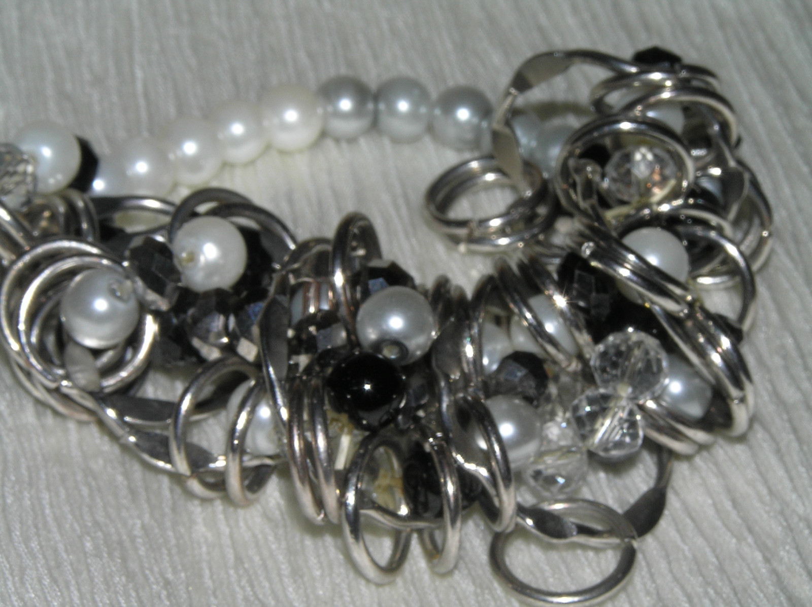 Estate Black Gray & White Bead with Open Silvertone Metal Open Circles Stretch
