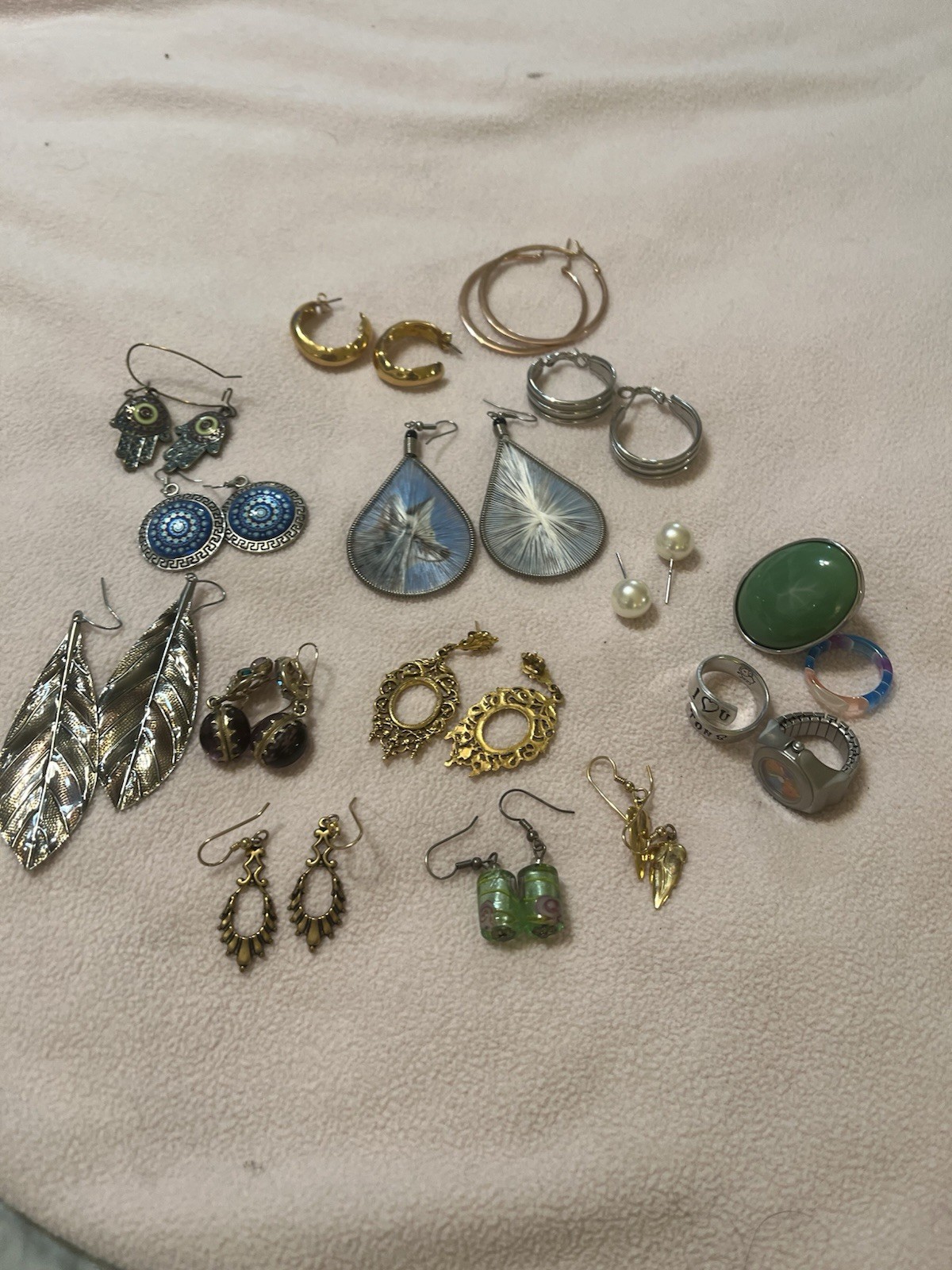 Mixed Lot Of 13 Pairs Of Earrings. 4 rings. Preowned