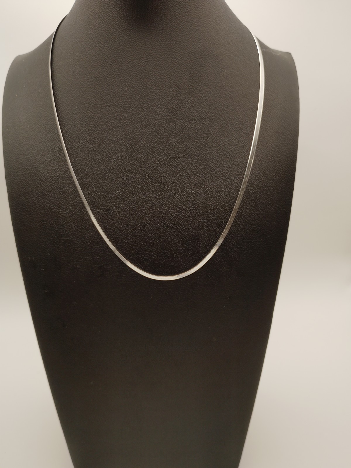 Italian 925 sterling silver Herringbone 18 Inch 2.5 mm