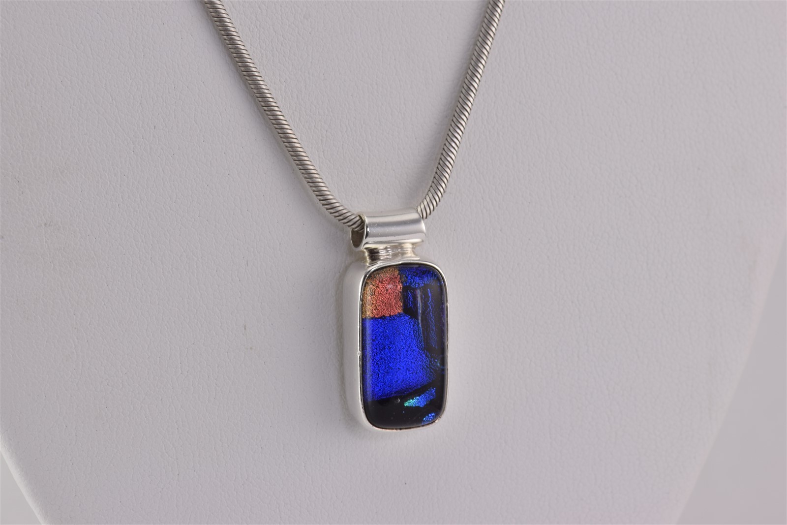 Sterling Silver 28mm x 13mm Bezel Set Blue Foil Art Pendant 21g 20″ Snake Chain