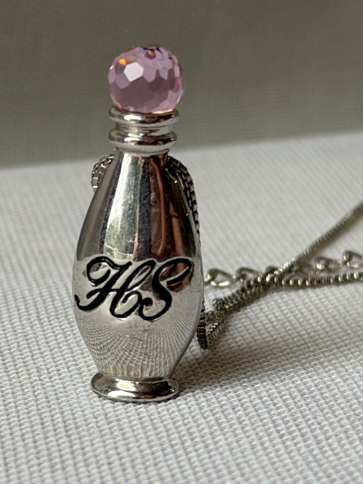 Avon 2004 Vintage Signed Perfume Bottle Pendant Necklace Pink Crystal 18in