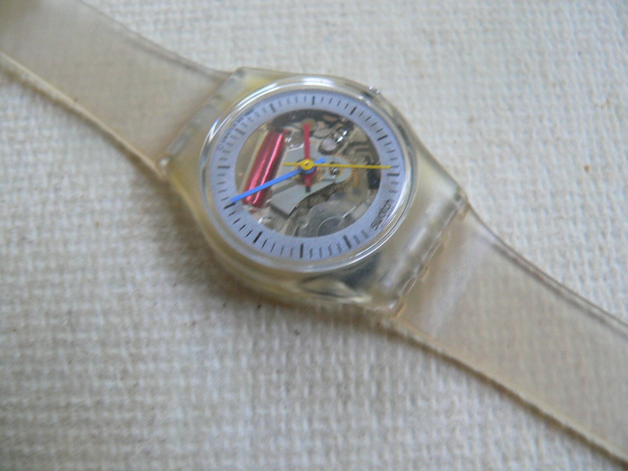 1986 Vintage Ladies swatch watch Little Jelly LK103