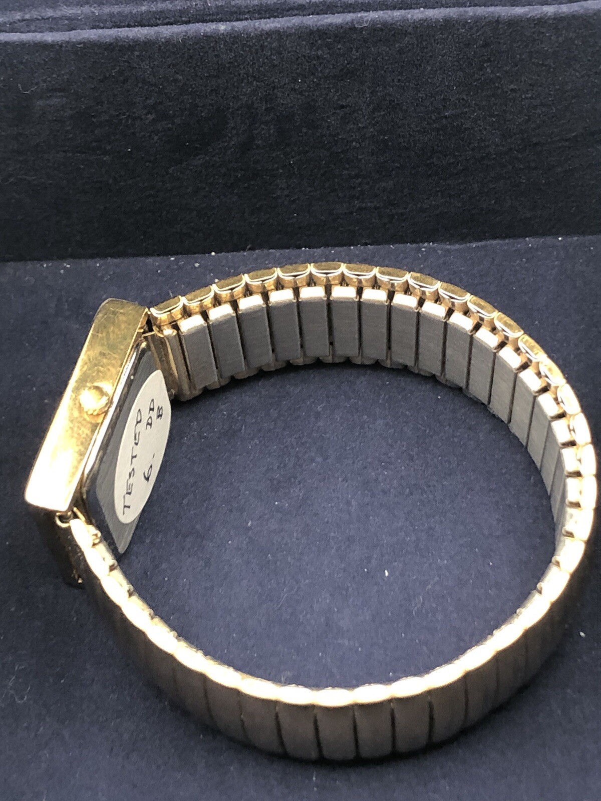 JOAN RIVERS V377 Classic Collection Gold Tone QUARTZ WATCH w/Stretch Band