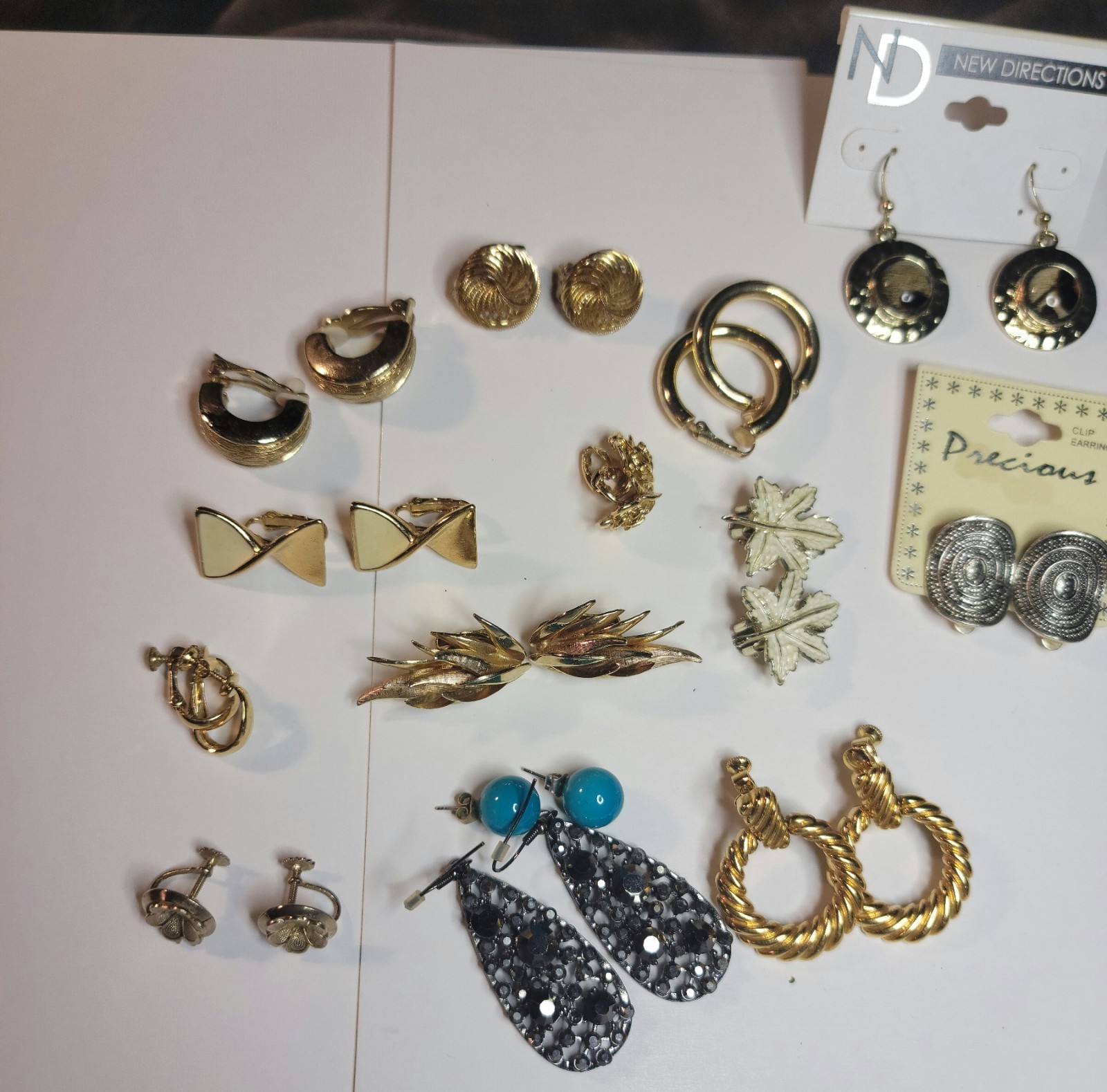 Earring Lot contains 14 Sets of Earrings Costume Jewelry