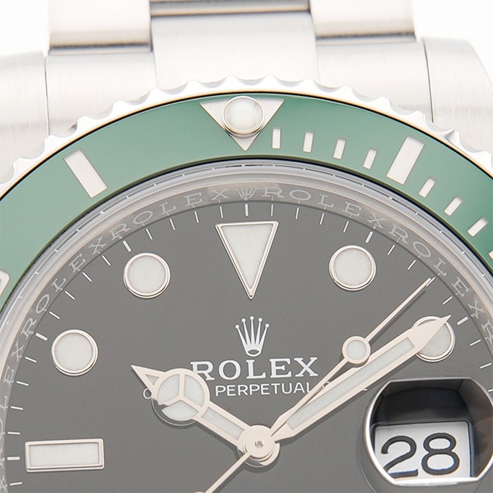 ROLEX Submariner Date 41 126610LV Warranty 2023 Box/Paper