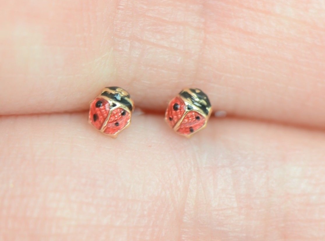 14k Yellow Gold Red and Black Enamel Lady Bug Baby earrings with Screw Back