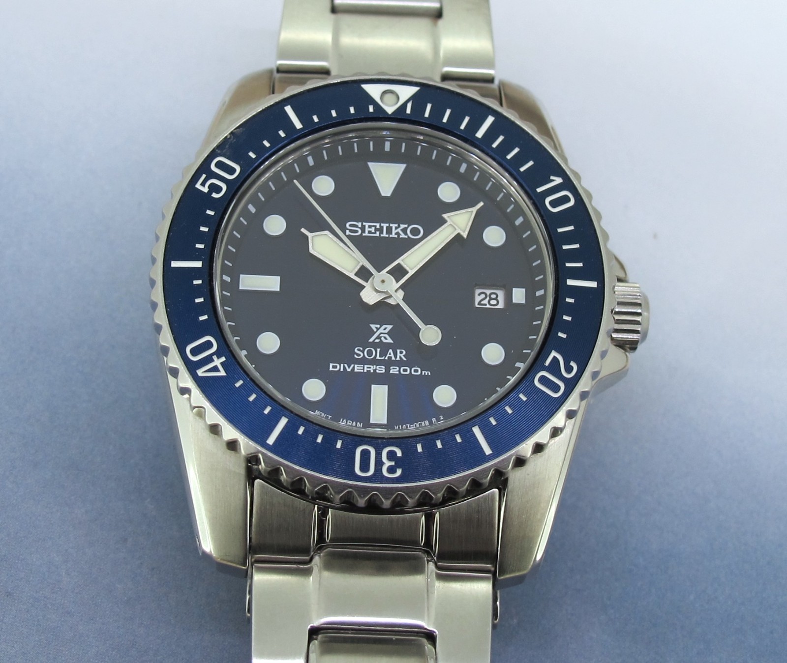 SEIKO Solar Diver`s 200M V147-0CS0 Stainless Steel Quartz Wristwatch 39MM