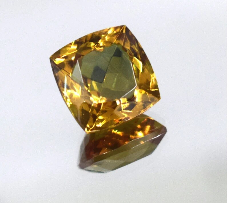 Certified 13.5 Ct Natural Zultanite Color-Change Cushion Cut Rare Loose Gemstone