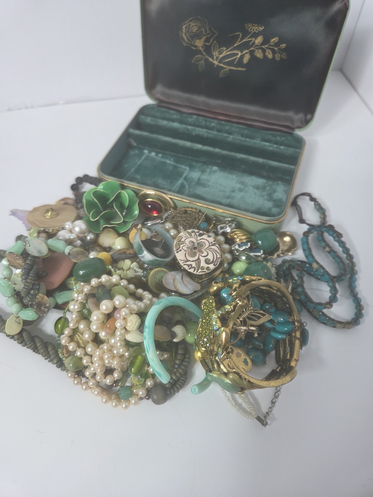 estate lot of vtg current green gold tone jewelry in farrington box wearable