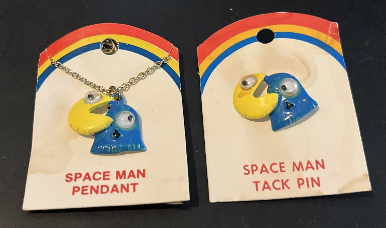 Blue & Yellow Space Man PAC-MAN & Ghost Necklace & Push Pin Set NOS