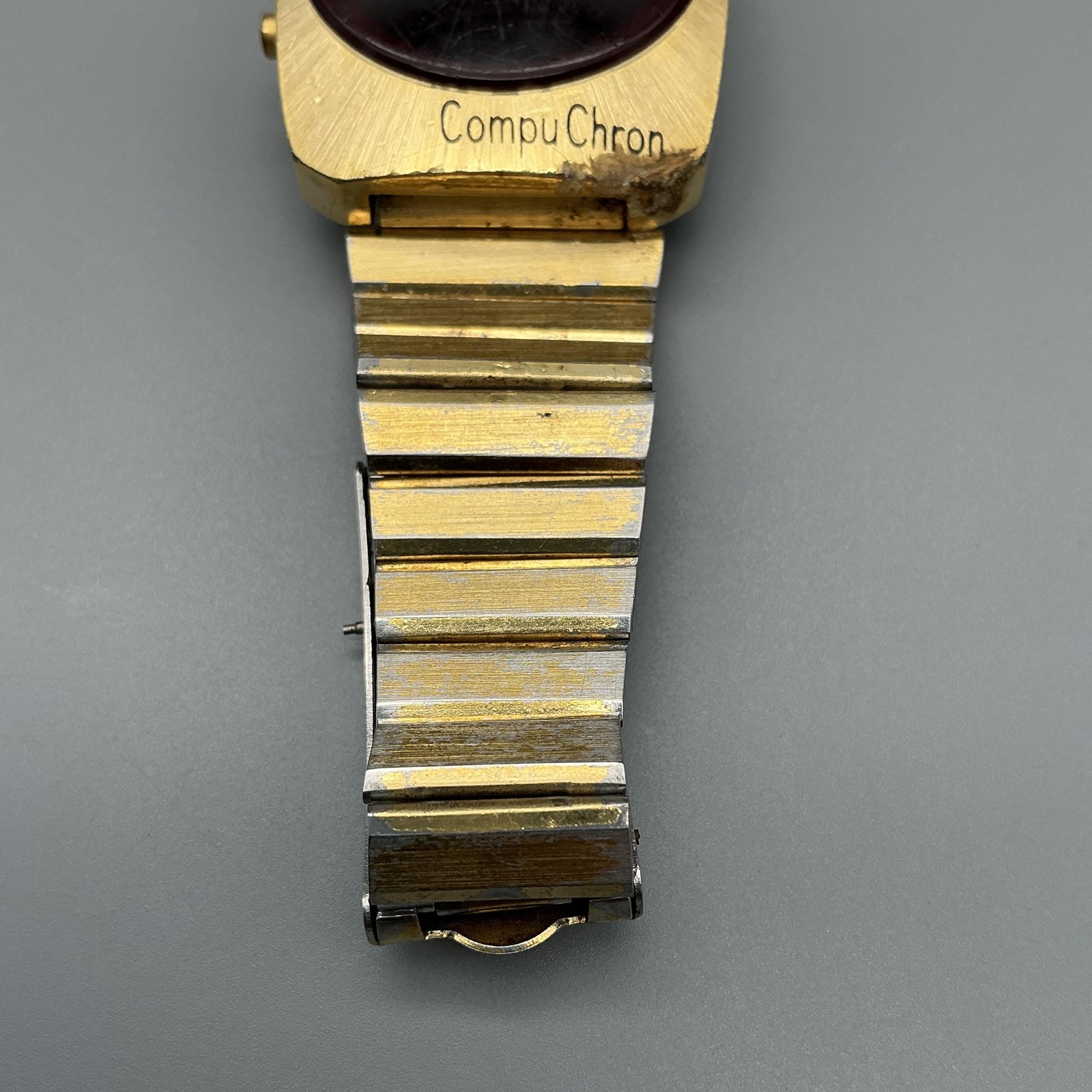 Vintage CompuChron Mens Watch 35mm Red LED Digital Gold Tone New Battery 7″