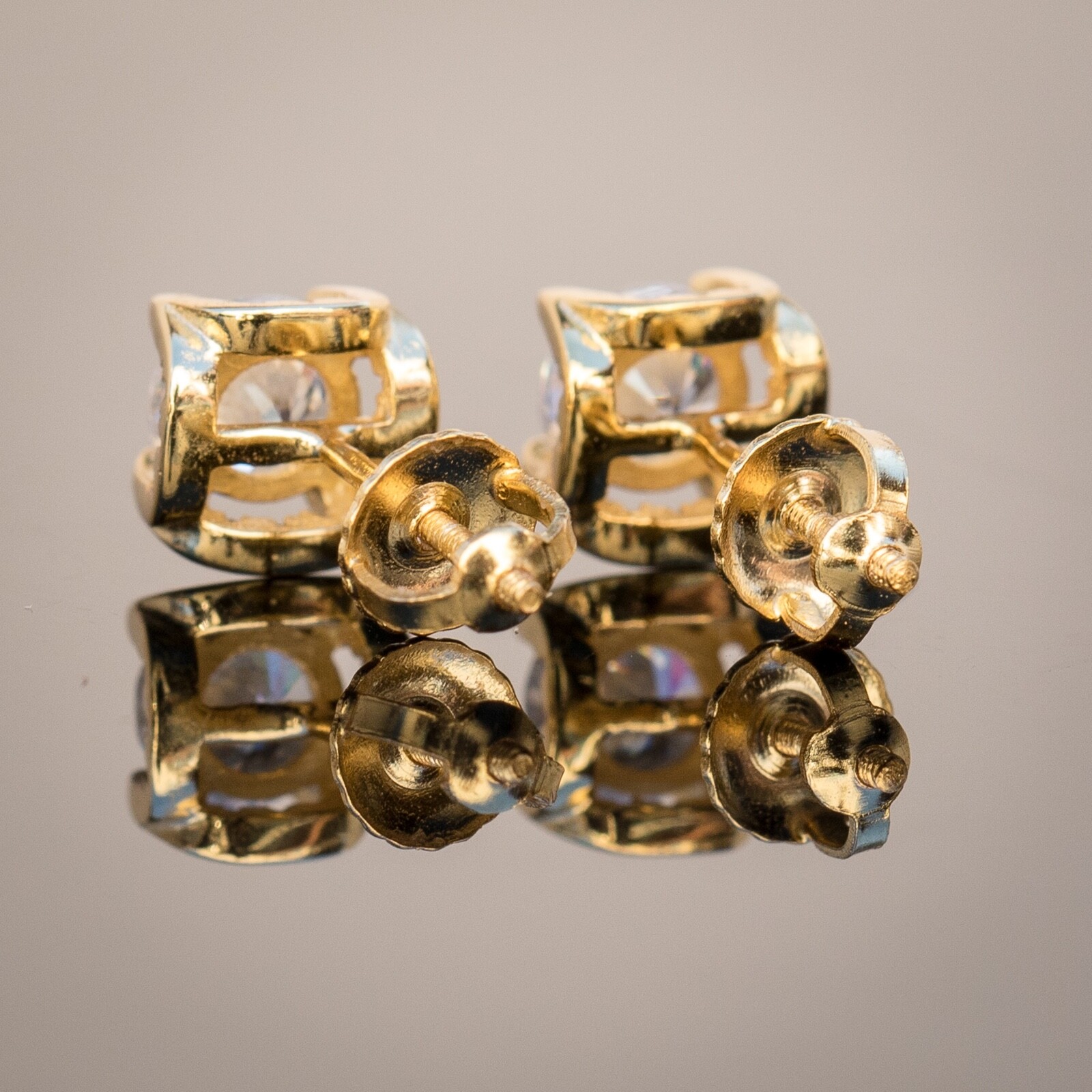 Small 14K Gold Plated 4 Prong Mens Round Cut Small Iced Stud Screw Back Earrings