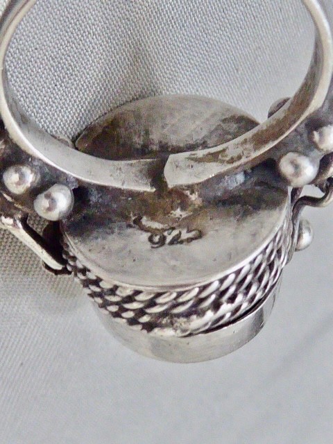 Vintage Taxco Mexico Sterling Silver Amethyst Poison Ring PILL BOX HINGED RING