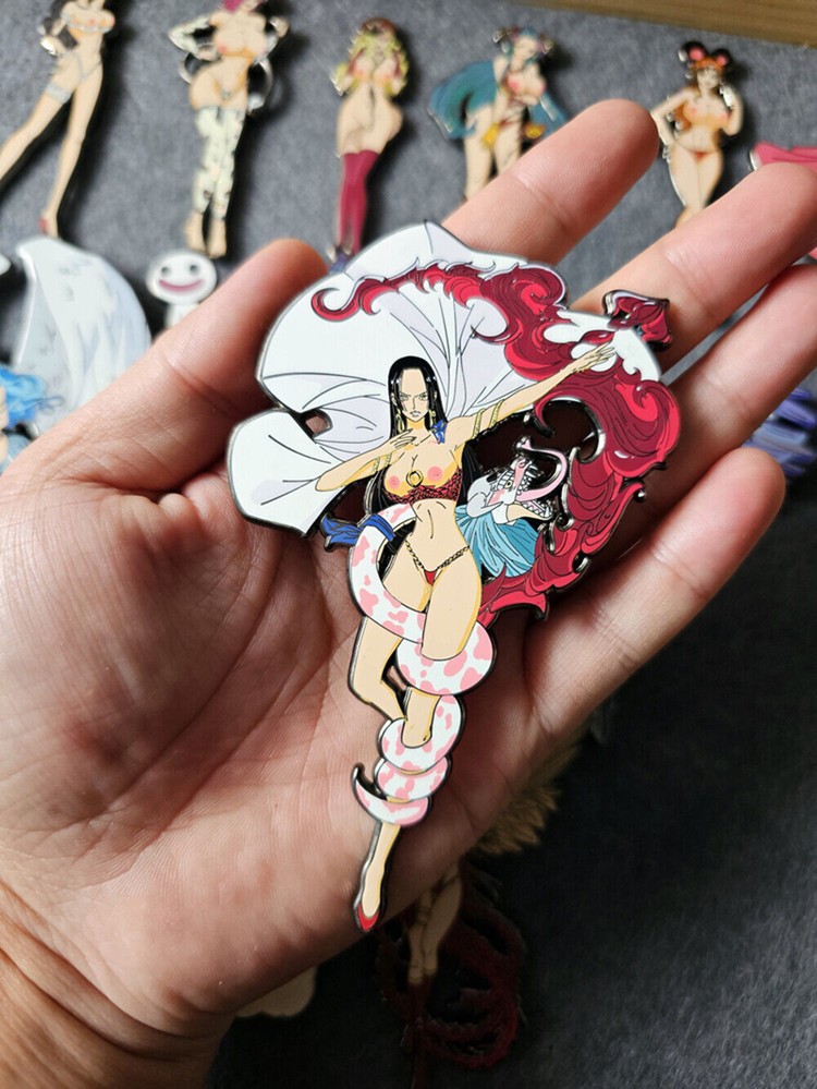 New ！One Piece figure Limited Metal Enamel Pin Badge Anime Collectible