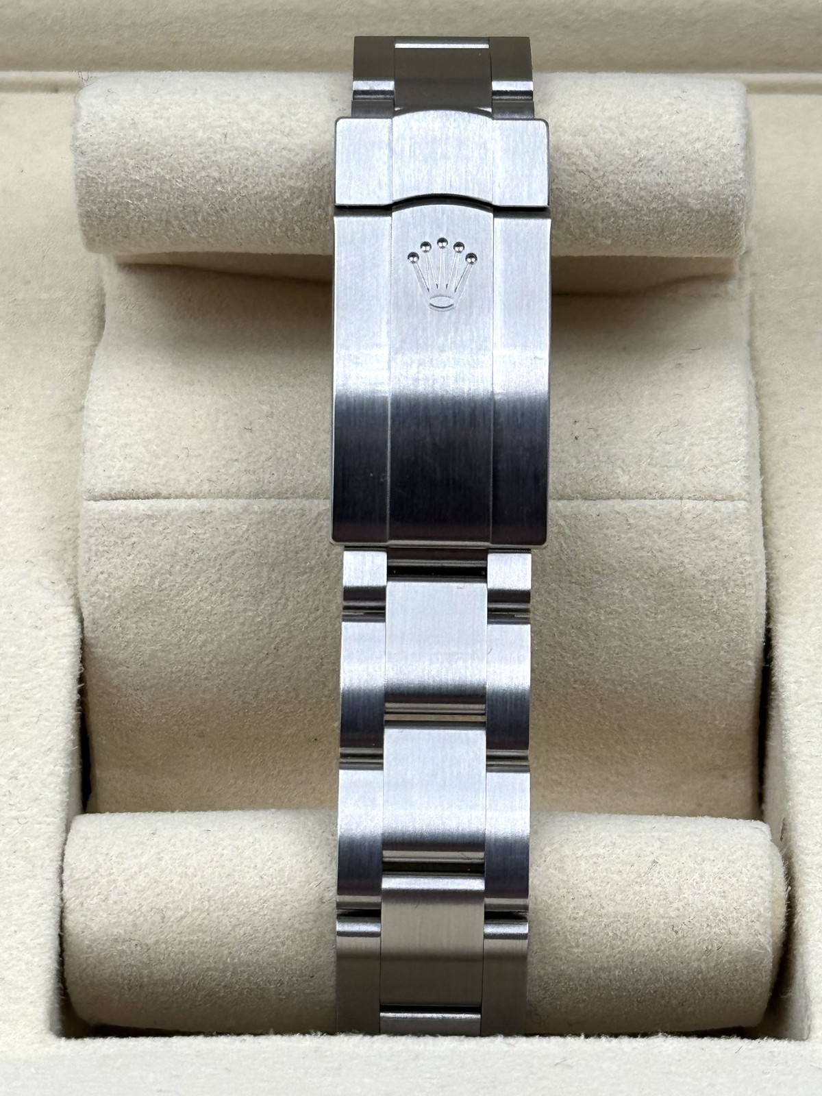 Rolex Oyster Perpetual 31mm Pistachio Dial 277200 Unworn 2025