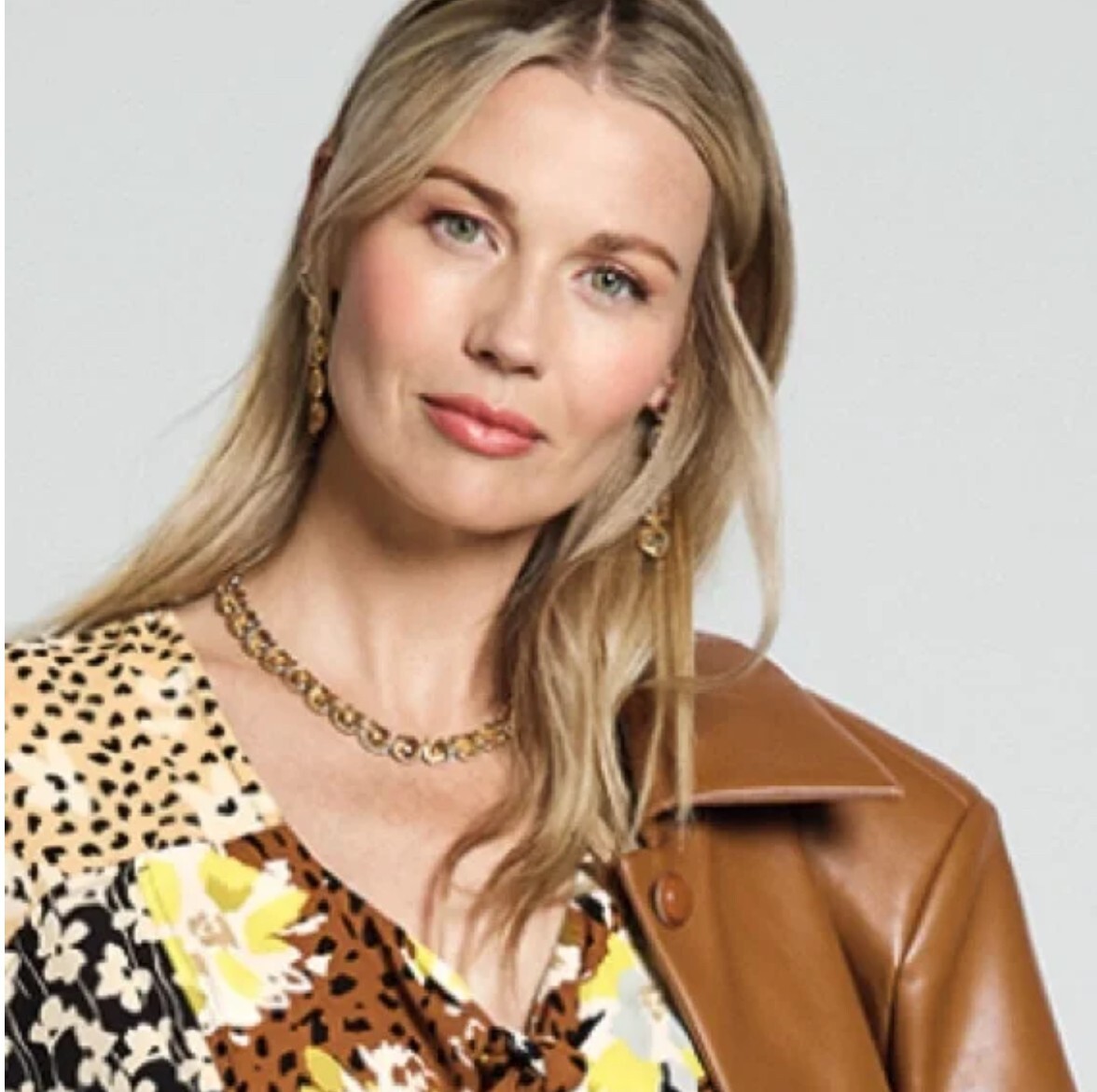 Cabi New NIP Twinkle Necklace #2264 faux gold w gold crystals Was $109