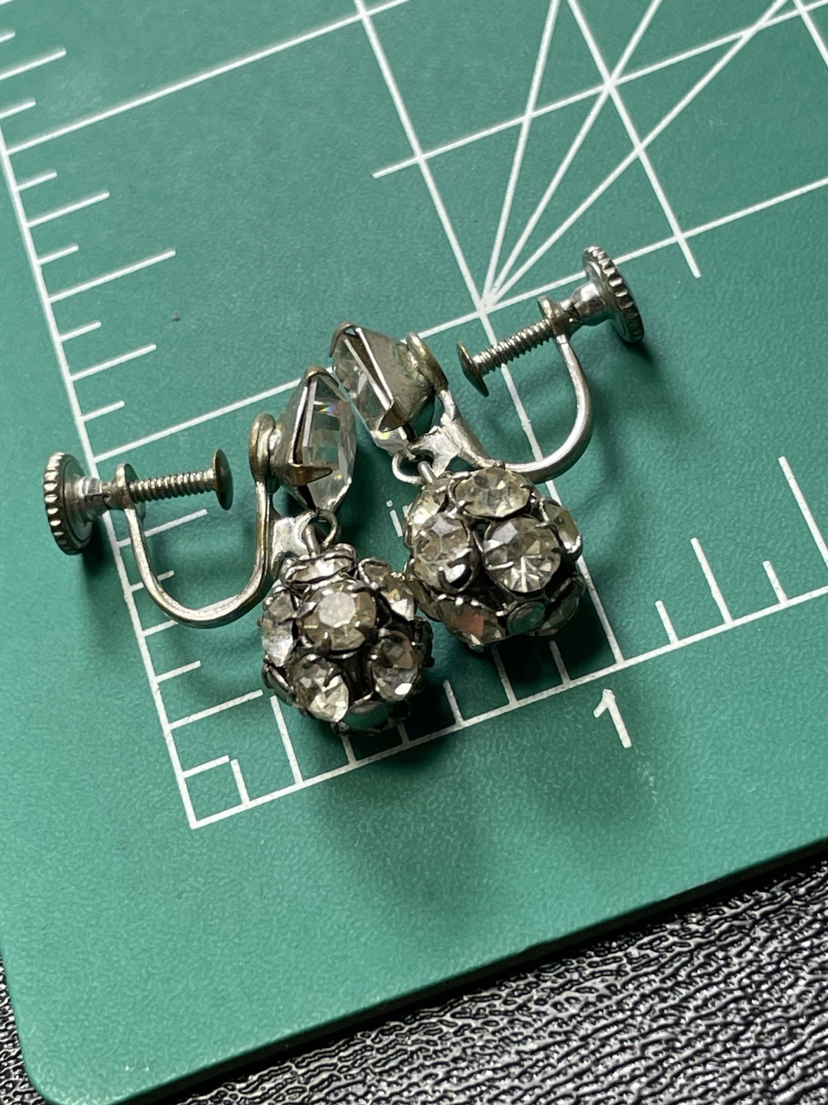 Vintage 1” High End Crystal Rhinestone Ball Silver Tone Screw Back Earrings