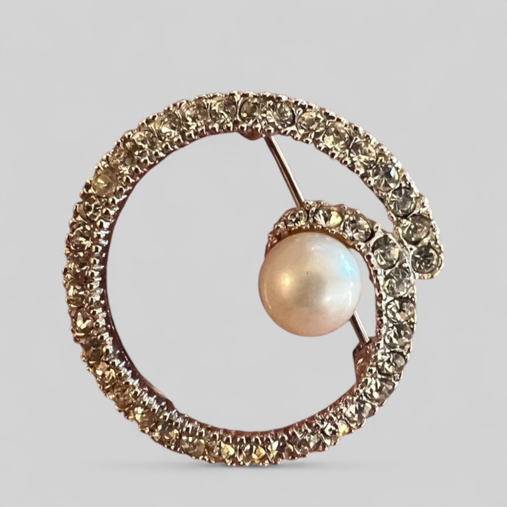 Vtg SIGNED MARVELLA BY MONET clear rhinestone faux pearl Brooch Pin silver tone
