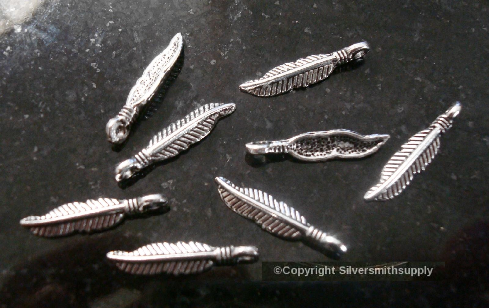 8 Feather dangle jewelry bead charms antique silver plated zinc findings CFP016